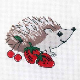 Набор для вышивания Hobby&Pro Kids 203 «Ёжик с ягодами»