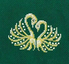 Набор для вышивания Сделай своими руками З-26 «Золотые украшения. Лебеди»